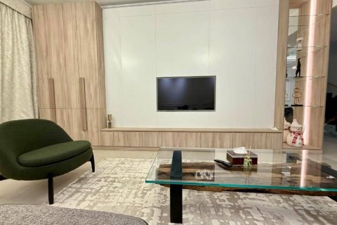 Apartment de 3 dormitorios en Dubai, UAE No. 124709 4