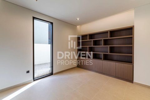 Villa de 5 dormitorios en Golf Place, UAE No. 214991 5