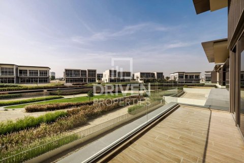 Villa de 5 dormitorios en Golf Place, UAE No. 214991 21