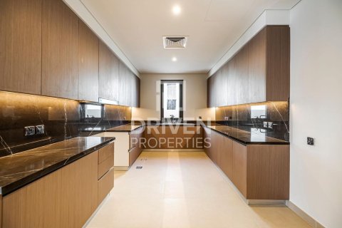 Villa de 5 dormitorios en Golf Place, UAE No. 214991 10