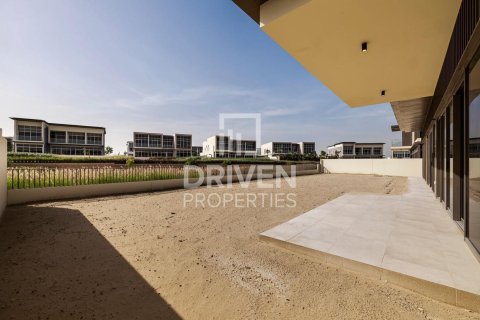 Villa de 5 dormitorios en Golf Place, UAE No. 214991 27