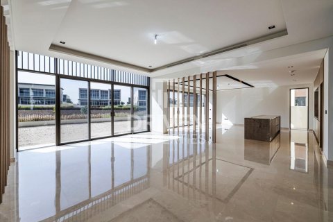 Villa de 5 dormitorios en Golf Place, UAE No. 214991 16