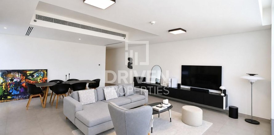 Apartment de 2 dormitorios en Marina Arcade Tower, UAE No. 221464