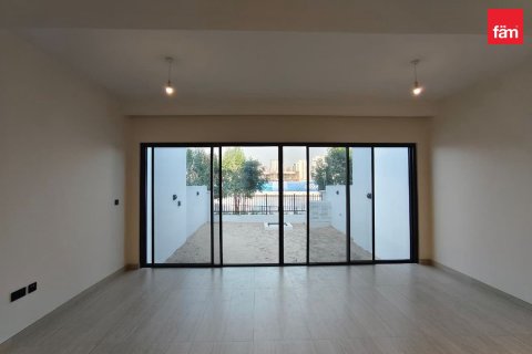 3 bedrooms Townhouse in Dubai, UAE No. 215638 3