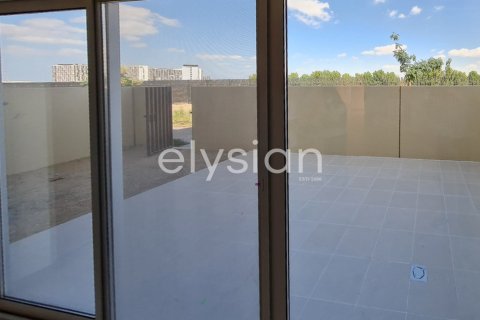 2 bedrooms Townhouse in EMAAR South, UAE No. 64981 3