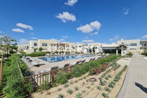 2 bedrooms Townhouse in EMAAR South, UAE No. 64981 9