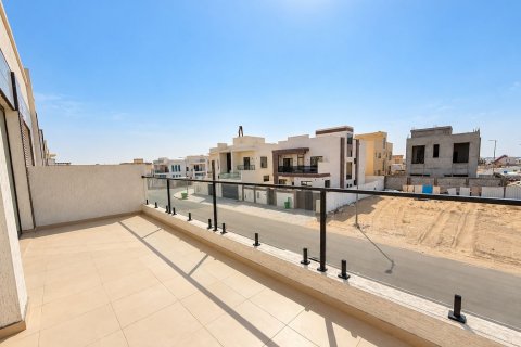 Вилла с 5 спальнями в Tilal City, ОАЭ №221583 8