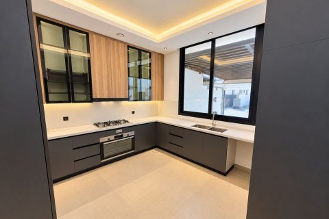 Вилла с 5 спальнями в Tilal City, ОАЭ №221583 14