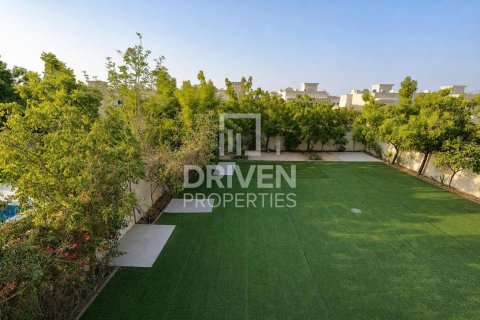 2 bedrooms Villa in District 16, UAE No. 211193 24