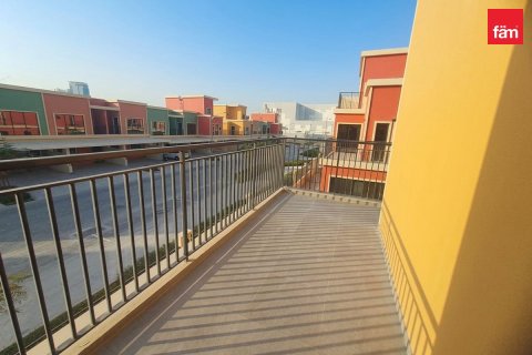 5 bedrooms Townhouse in Dubai, UAE No. 215644 5