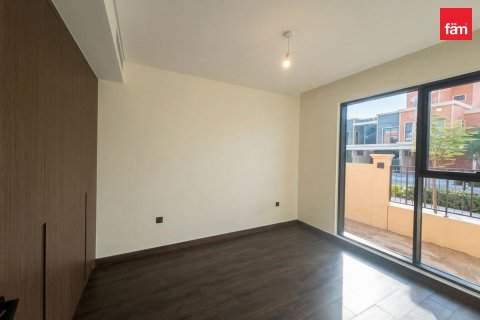 5 bedrooms Townhouse in Dubai, UAE No. 215644 9
