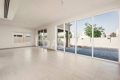 4 bedrooms Villa in Legacy Nova Villas, UAE No. 207772 7