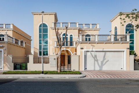 Villa de 4 chambres à Legacy Nova Villas, UAE No. 207772