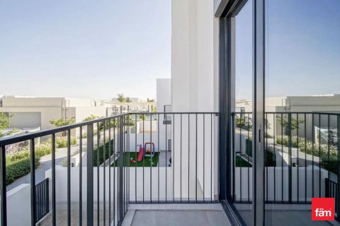 3 bedrooms Townhouse in Dubai, UAE No. 216031 14
