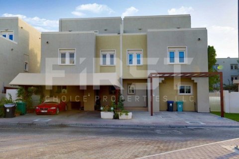 5 bedrooms Villa in Abu Dhabi, UAE No. 11943 11