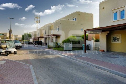 5 bedrooms Villa in Abu Dhabi, UAE No. 11943 5
