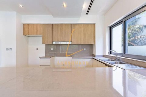 5 bedrooms Villa in Sidra Villas, UAE No. 222287 6