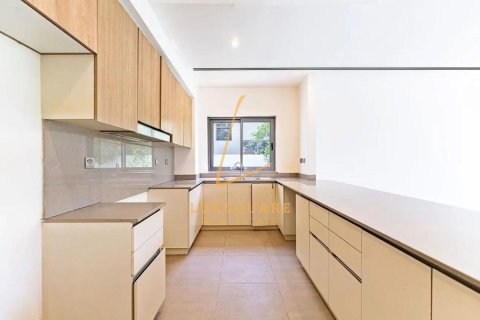 5 bedrooms Villa in Sidra Villas, UAE No. 222287 4