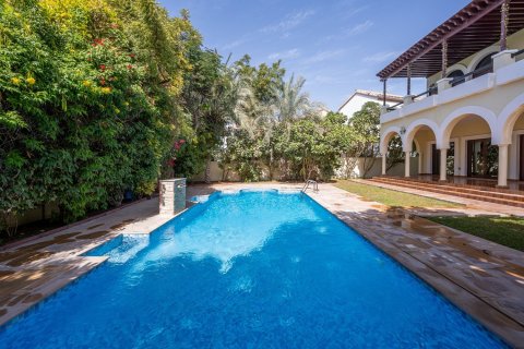 Villa de 5 dormitorios en The Villa, UAE No. 202397 11