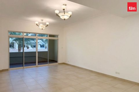 Appartement de 2 chambres à Dubai, UAE No. 221973