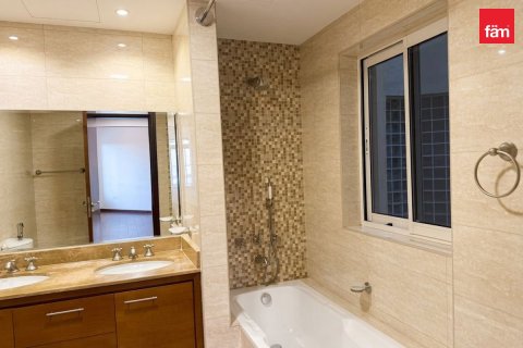 Appartement de 2 chambres à Dubai, UAE No. 221973 13