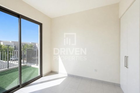3 غرف نوم فيلا في EMAAR South, الإمارات العربية المتحدة رقم 215189 16