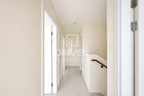 3 غرف نوم فيلا في EMAAR South, الإمارات العربية المتحدة رقم 215189 12