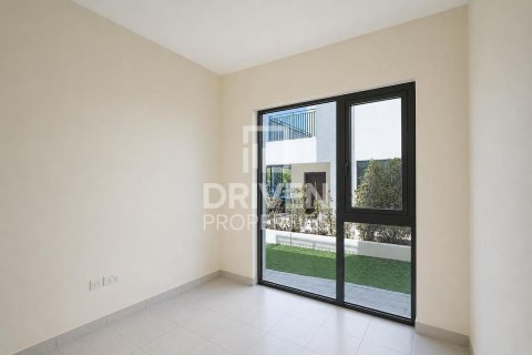 3 غرف نوم فيلا في EMAAR South, الإمارات العربية المتحدة رقم 215189 10