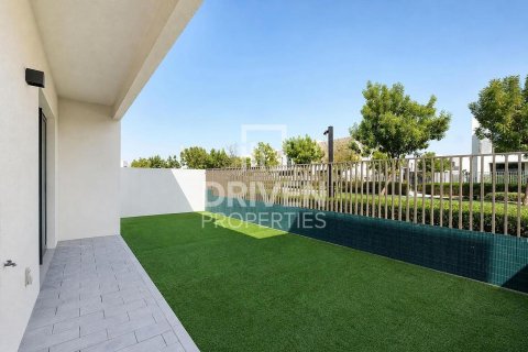 3 غرف نوم فيلا في EMAAR South, الإمارات العربية المتحدة رقم 215189 27