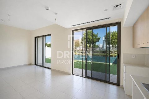 3 غرف نوم فيلا في EMAAR South, الإمارات العربية المتحدة رقم 215189 7
