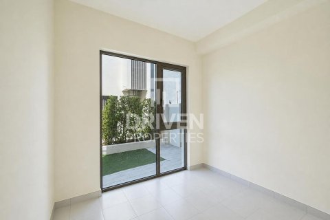 3 غرف نوم فيلا في EMAAR South, الإمارات العربية المتحدة رقم 215189 9
