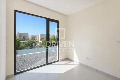 3 غرف نوم فيلا في EMAAR South, الإمارات العربية المتحدة رقم 215189 13