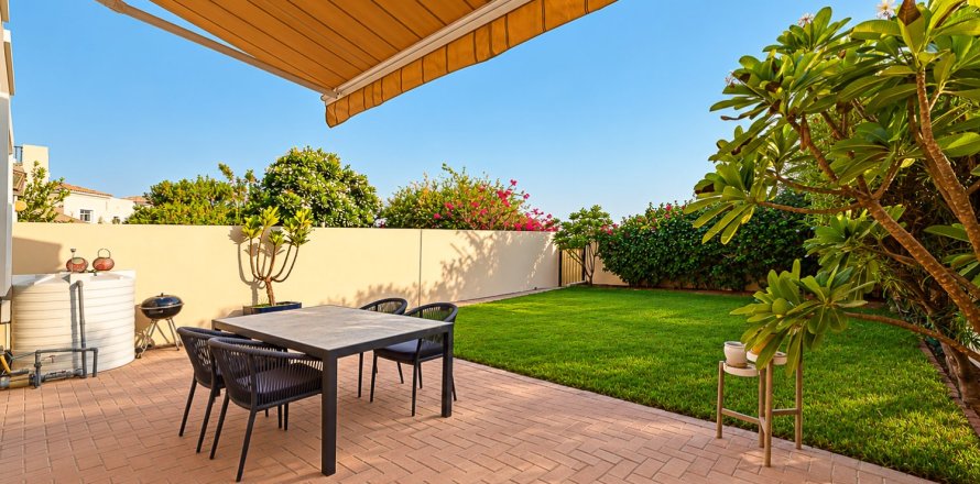 Townhouse de 3 dormitorios en Arabian Ranches, UAE No. 221701