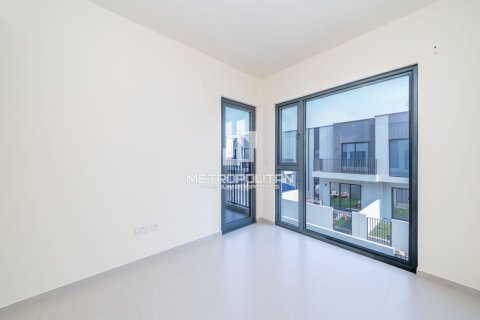 3 bedrooms Villa in EMAAR South, UAE No. 129239 4