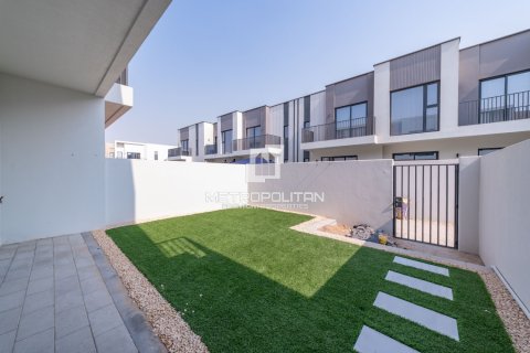 3 bedrooms Villa in EMAAR South, UAE No. 129239 26