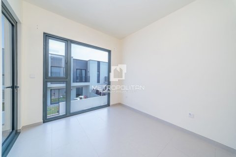 3 bedrooms Villa in EMAAR South, UAE No. 129239 15