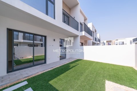 3 bedrooms Villa in EMAAR South, UAE No. 129239 29