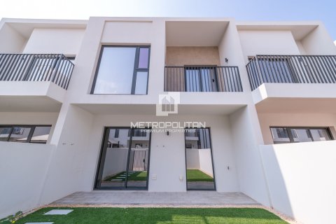3 bedrooms Villa in EMAAR South, UAE No. 129239 28