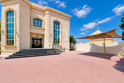 Villa de 5 dormitorios en Al Barsha South, UAE No. 221396 16