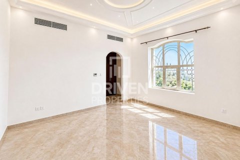 Villa de 5 dormitorios en Al Barsha South, UAE No. 221396 10