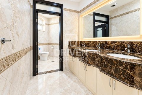 Villa de 5 dormitorios en Al Barsha South, UAE No. 221396 7
