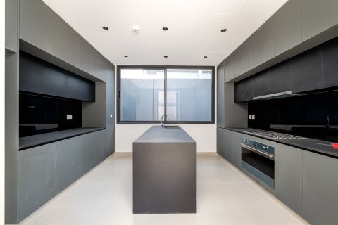 Вилла с 4 спальнями в Tilal City, ОАЭ №226404 9