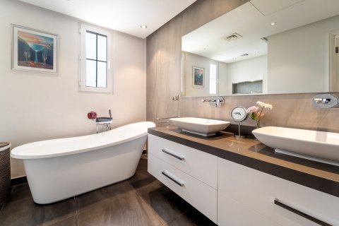 Villa de 4 dormitorios en Discovery Gardens, UAE No. 203514 10