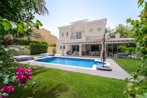 4 bedrooms Villa in Discovery Gardens, UAE No. 203514