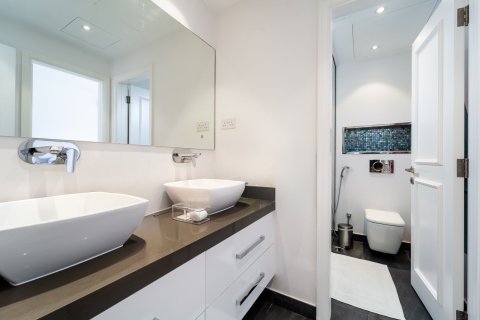 Villa de 4 dormitorios en Discovery Gardens, UAE No. 203514 16