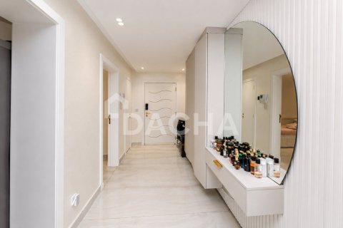Apartment de 3 dormitorios en Shoreline Apartments, UAE No. 207824 9