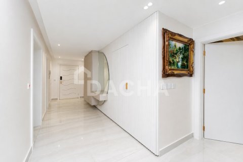 Apartment de 3 dormitorios en Shoreline Apartments, UAE No. 207824 10