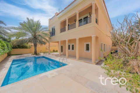 Villa de 5 chambres à The Villa, UAE No. 220808