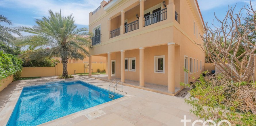 Villa de 5 chambres à The Villa, UAE No. 220808