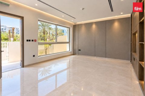 Villa de 4 dormitorios en Dubai, UAE No. 217054 5